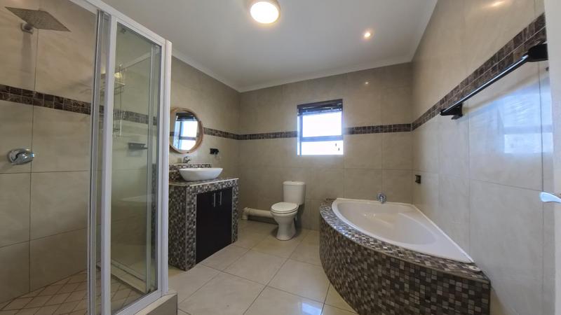 4 Bedroom Property for Sale in Calypso Beach Western Cape